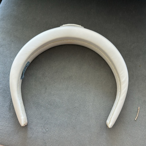 Prada white re-nylon headband worn once: this is the skinnier version - Picture 4 of 9